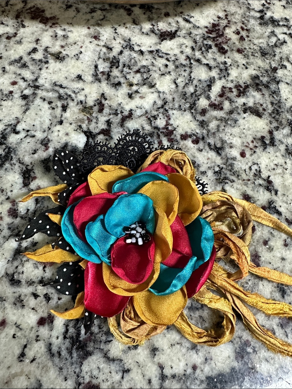 Flower pin - Picture 2 of 3